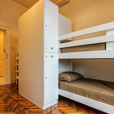 Booking Bnb Bed & Breakfast 3*